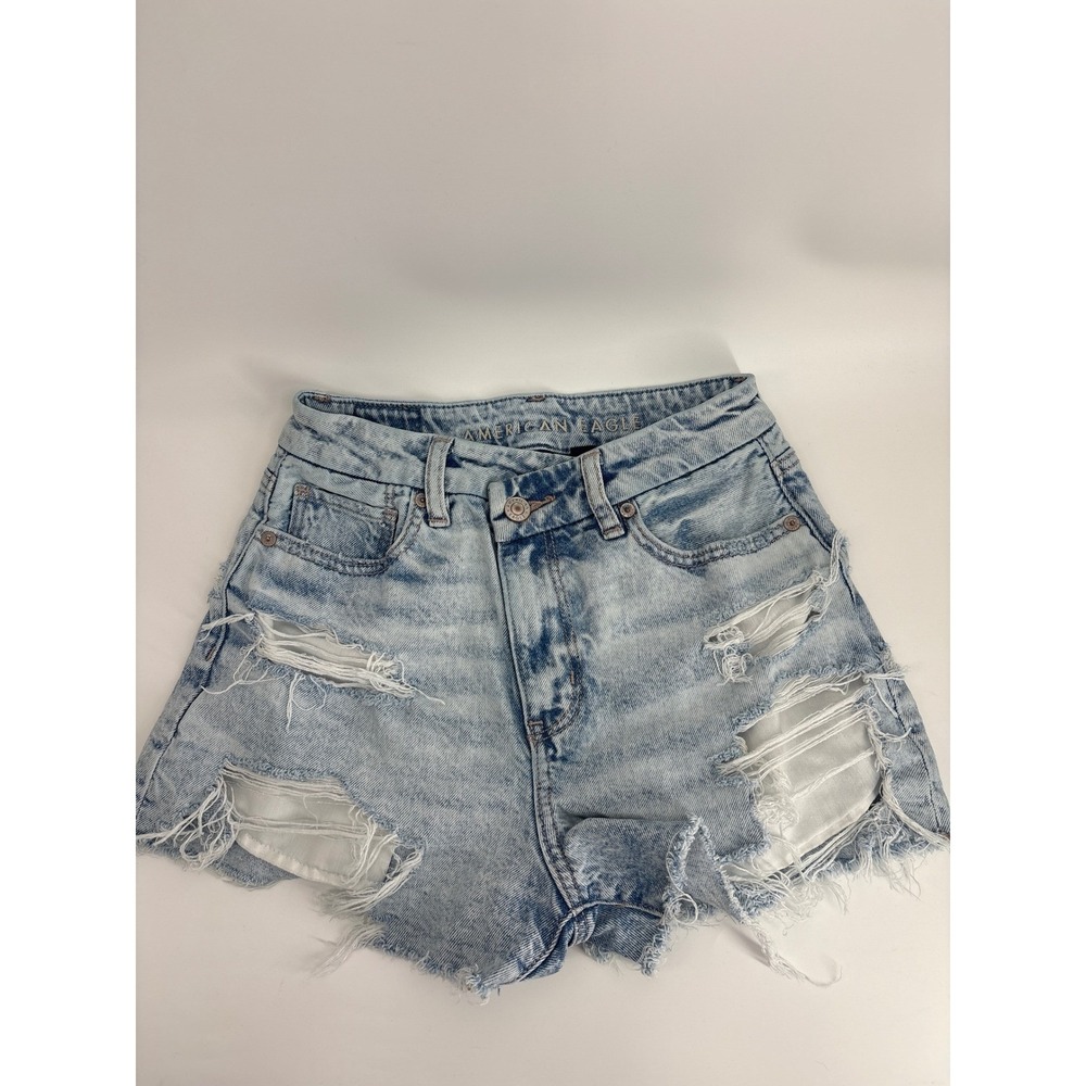 American Eagle Curvy Mom Shorts Light Wash Distressed Crossover Waist Size 00